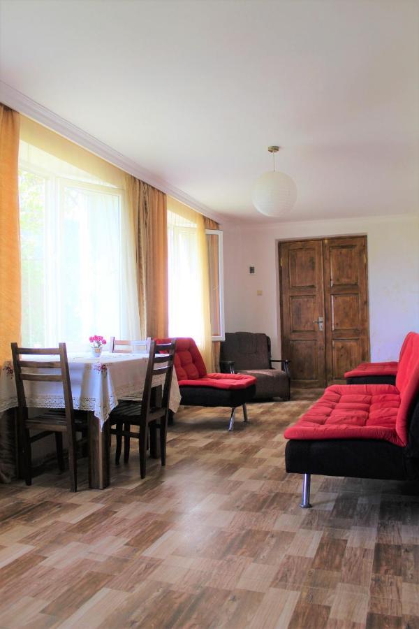 Guest House Racha Ambrolauri Luaran gambar