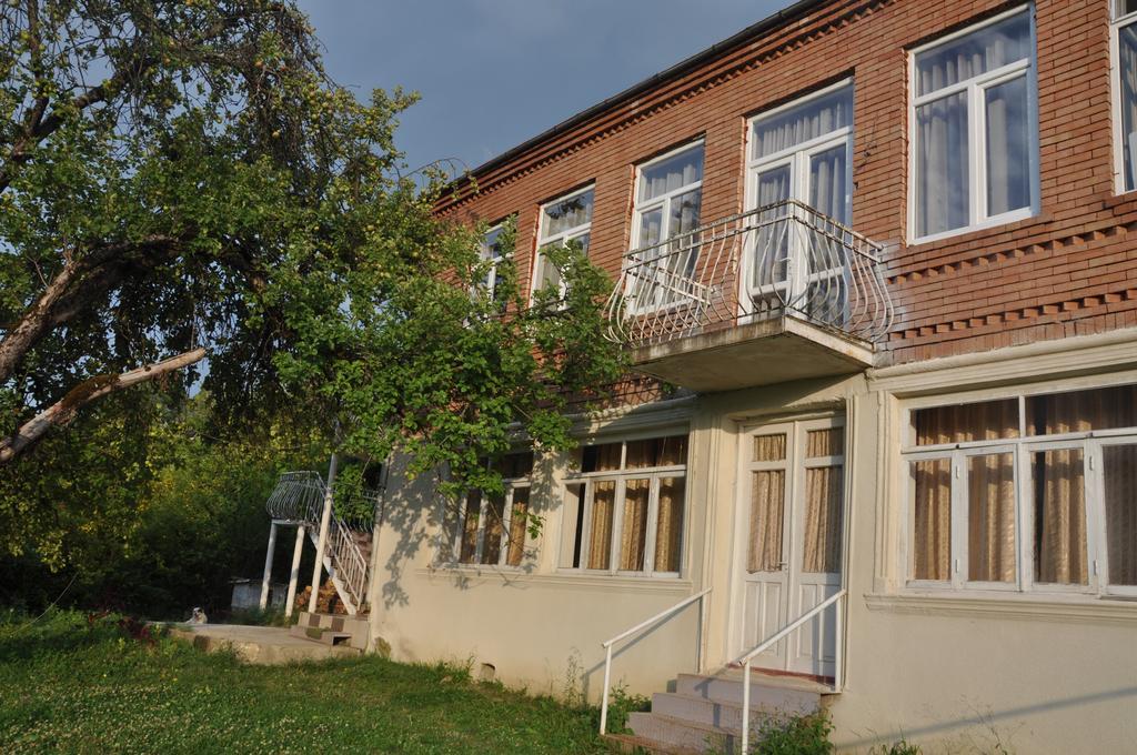 Guest House Racha Ambrolauri Luaran gambar